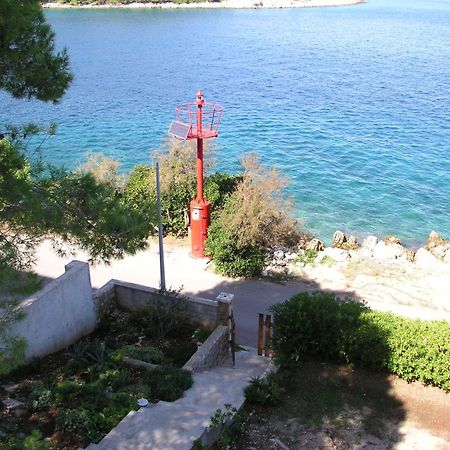 Apartments By The Sea Stomorska, Solta - 5190 Exterior photo