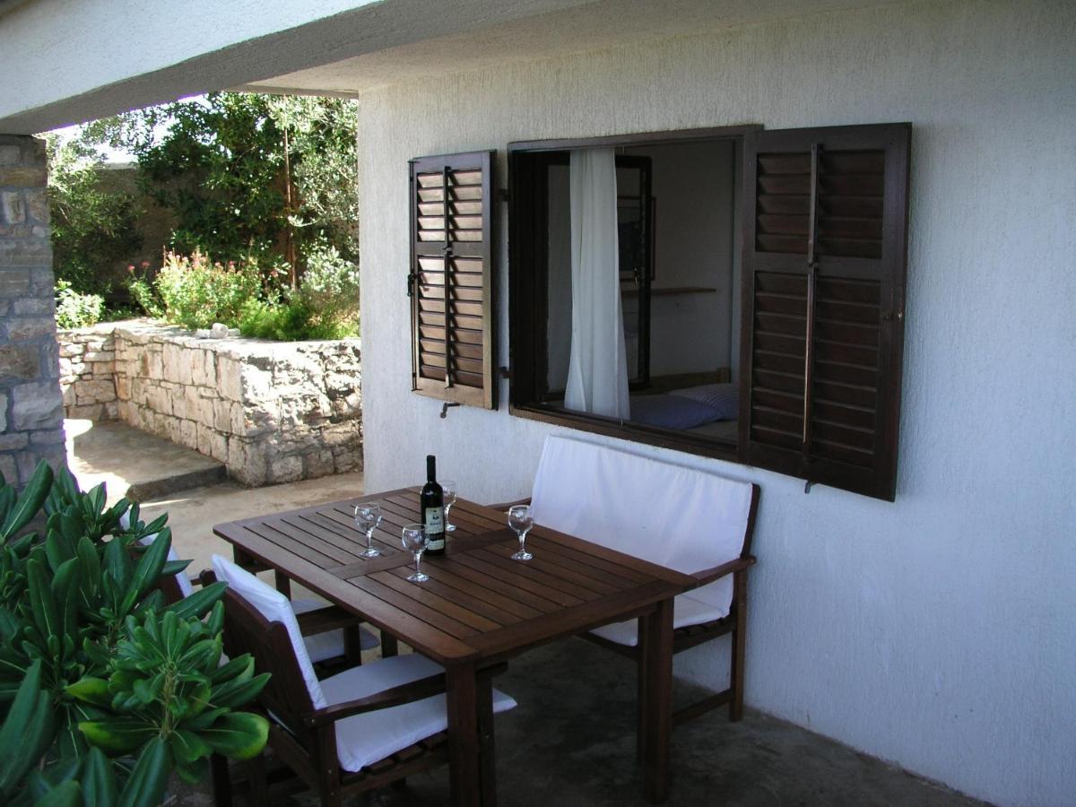 Apartments By The Sea Stomorska, Solta - 5190 Exterior photo